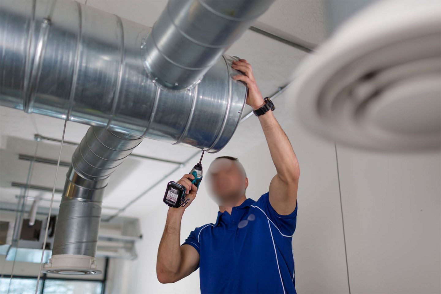 montage de gaine de ventilation